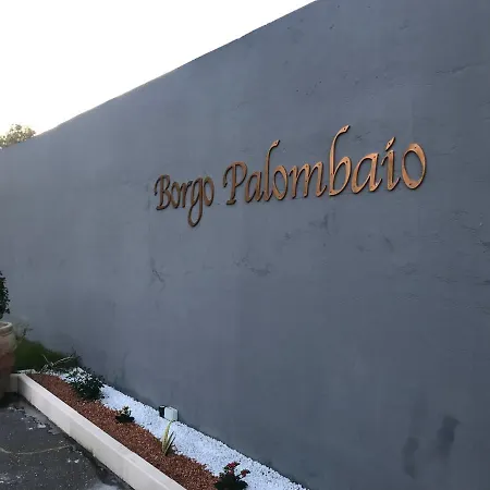 לינה וארוחת בוקר Borgo Palombaio